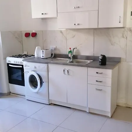 Esperjenza St Julians