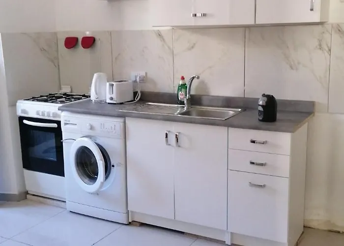 Esperjenza St Julians